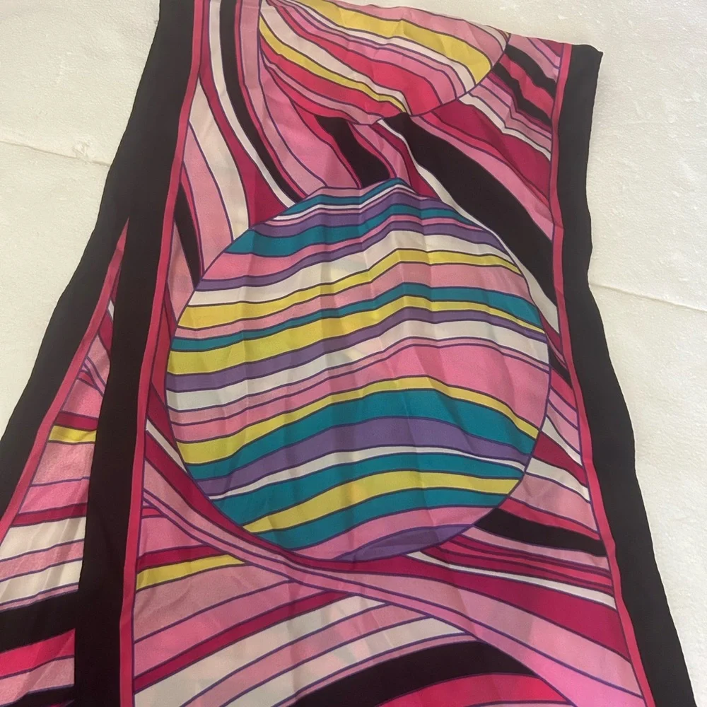 Oscar de la Renta striped pink white black design printed scarf